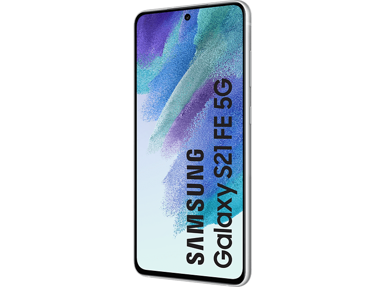 Smartphone plateado Samsung Galaxy S21 FE 5G, vista en ángulo.