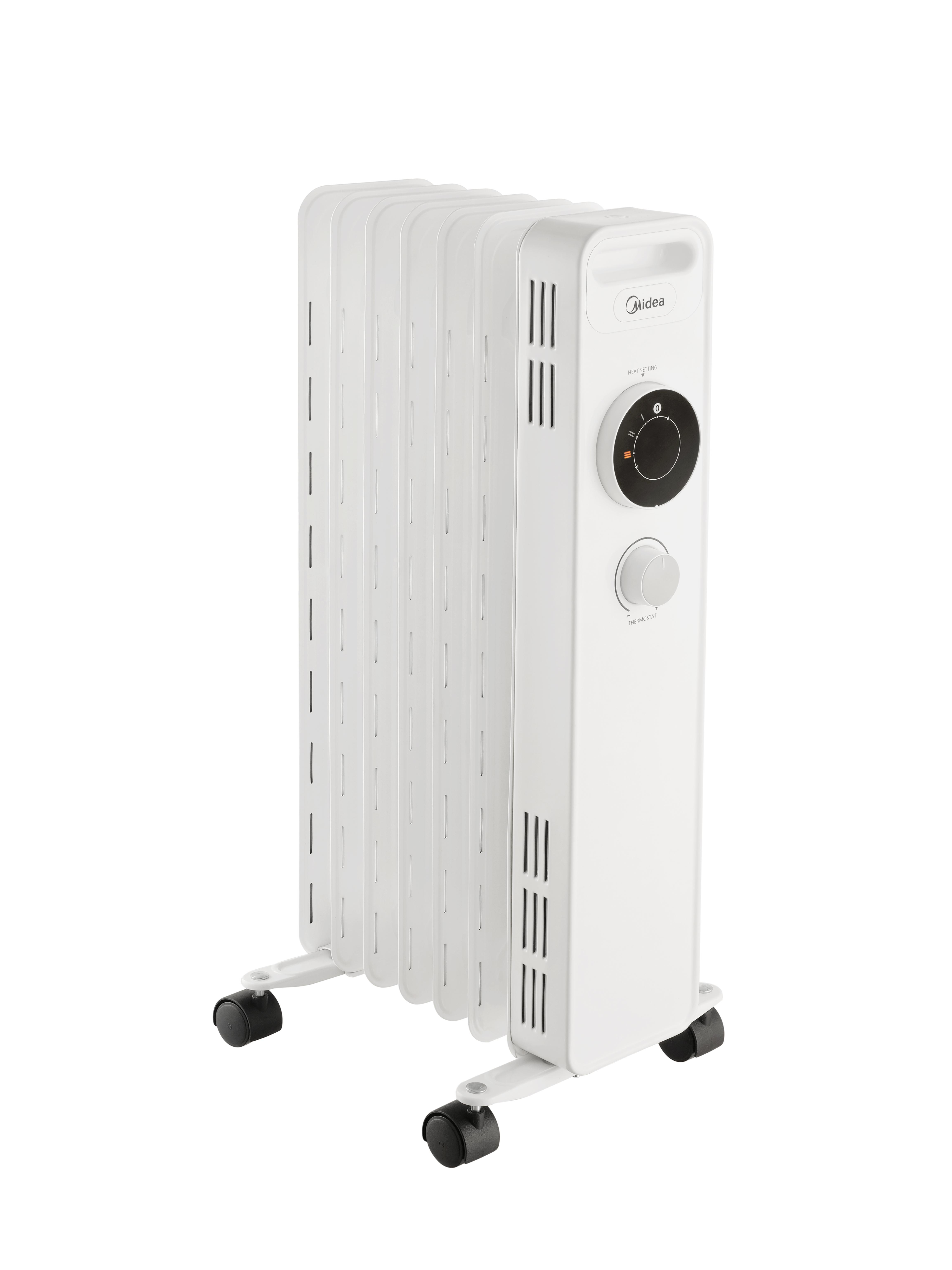 Ein weißer, mit Öl gefüllter Midea-Heizkörper mit sieben Rippen und einem Bedienfeld. Er steht auf Rädern.