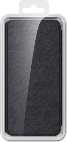 Un étui de téléphone noir dans une boîte en plastique transparente. L'étui a un motif texturé.