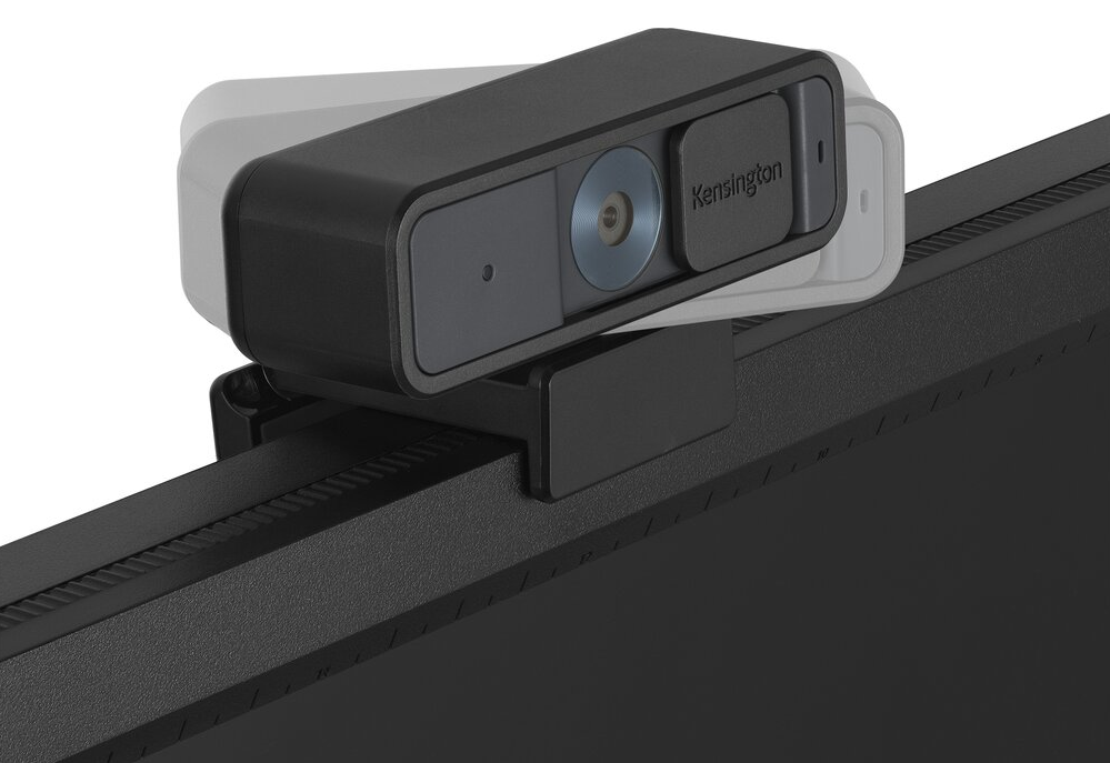 Fekete Kensington webkamera egy monitoron.