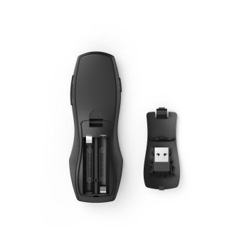 Mando a distancia negro con compartimento de pilas abierto y receptor USB desmontado sobre blanco.