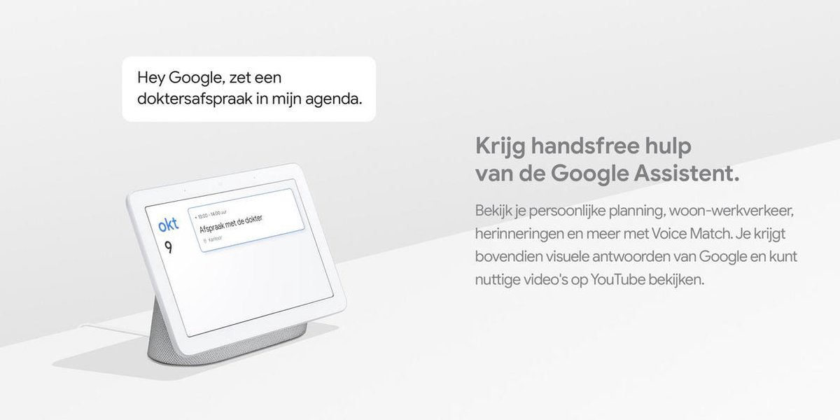 Een witte Google Nest Hub op een standaard toont een kalender. Bovenstaande tekst zegt: 'Hey Google, zet een doktersafspraak'.
