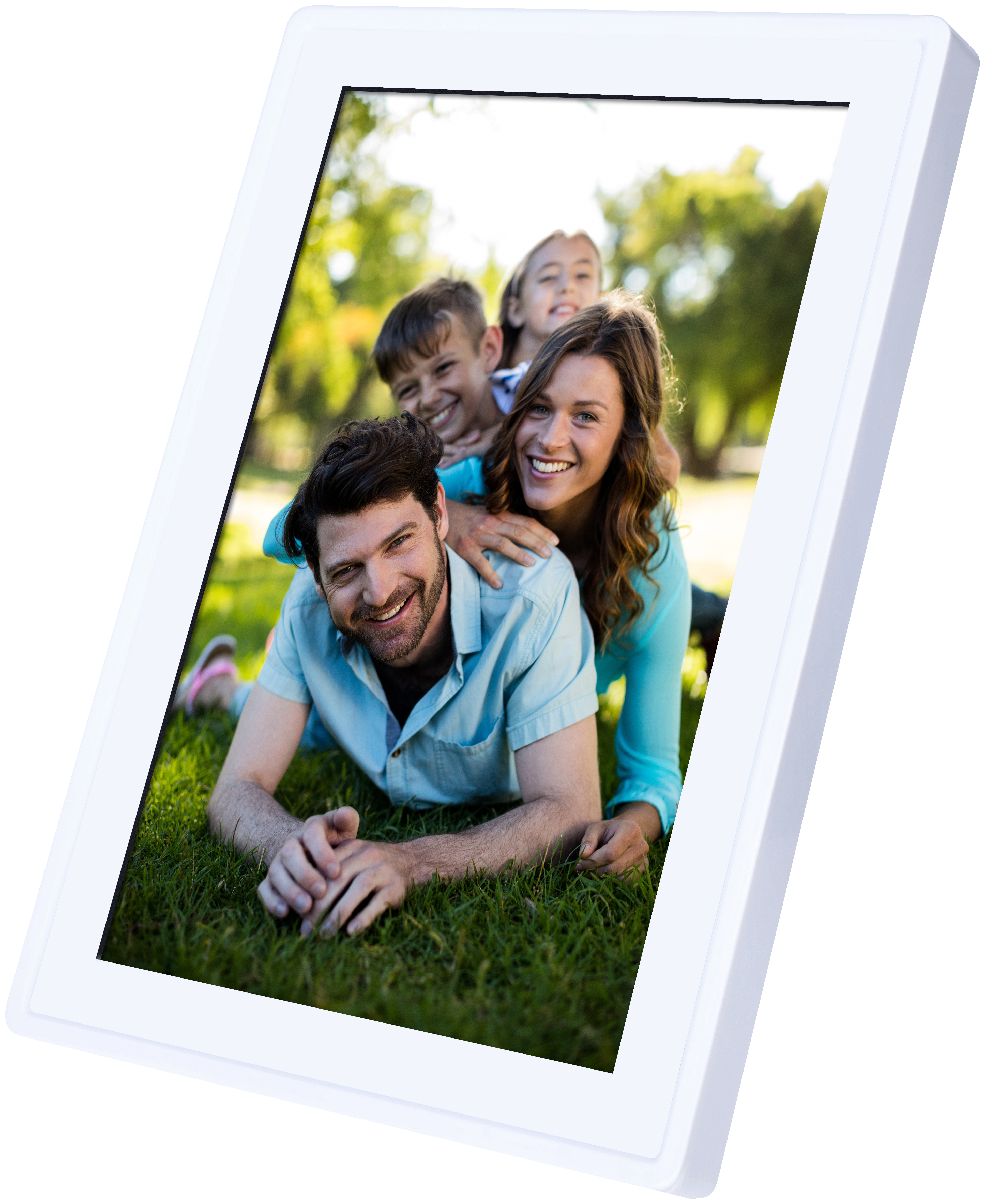 Eine vierköpfige Familie lächelt in einem Fotorahmen. Die Familie ist auf Gras.