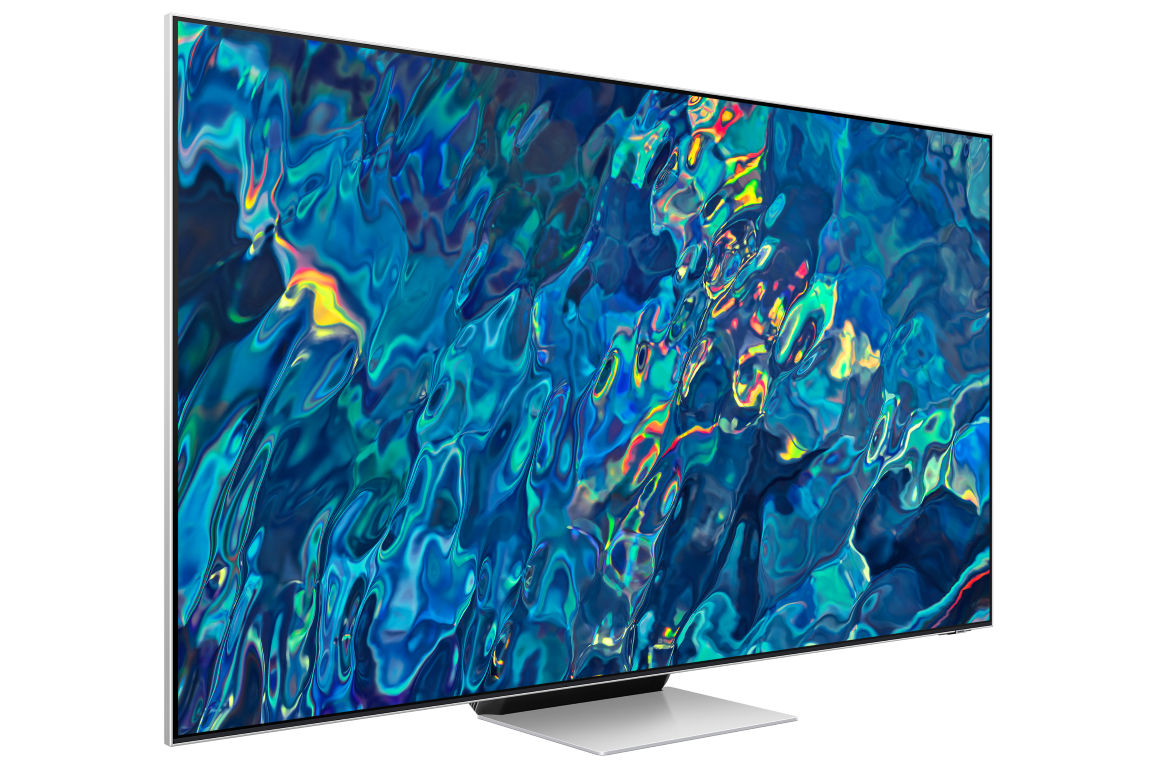 Mavi soyut bir görüntüye sahip büyük TV ekranı.