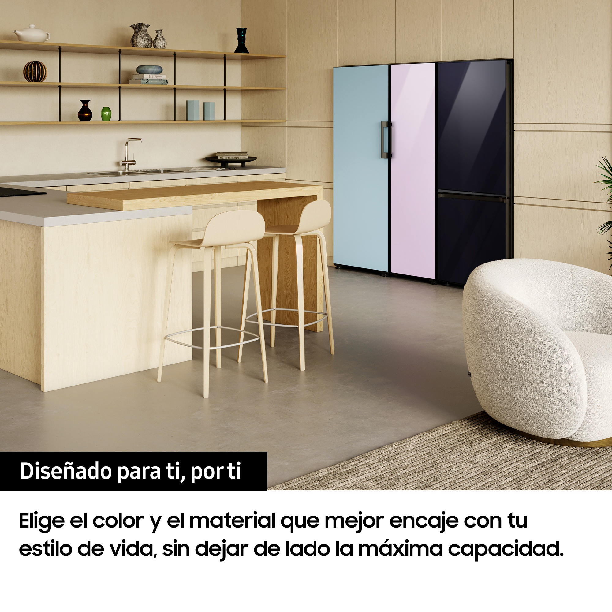 Interior de cocina moderno con un refrigerador con paneles coloridos.