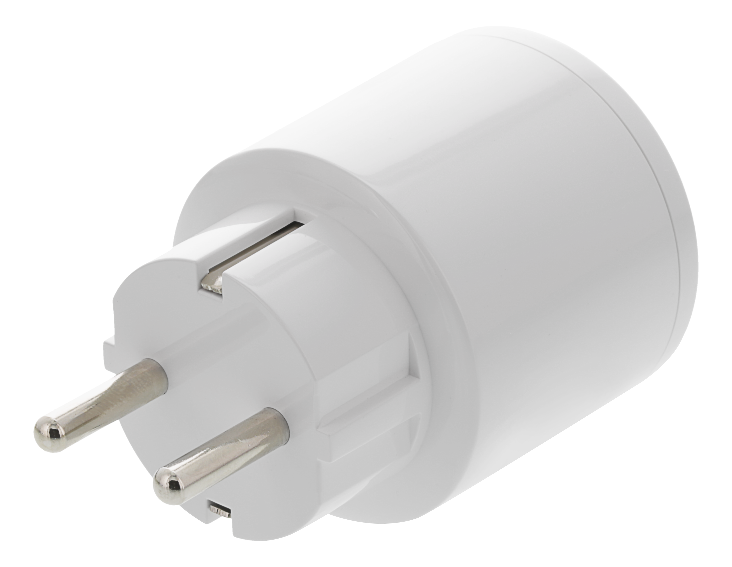 Weißer Netzadapter mit zwei Stiften. Stecker für europäische Steckdosen, schräg betrachtet.
