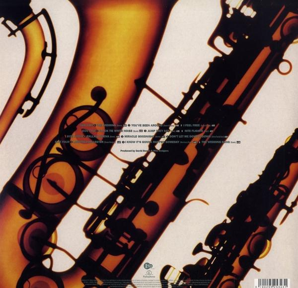 Saxophone im Röntgenstil. Verschiedene Größen. Weißer Hintergrund.