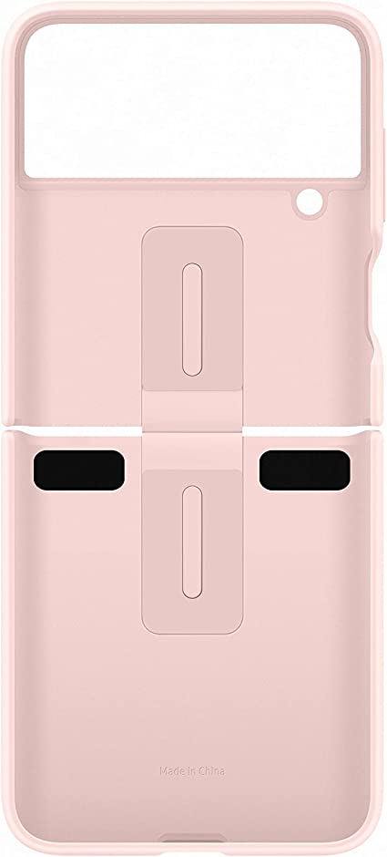 Una funda rosa para el teléfono Samsung Z Flip. Está abierta, mostrando un soporte y las palabras 'Made in China'.