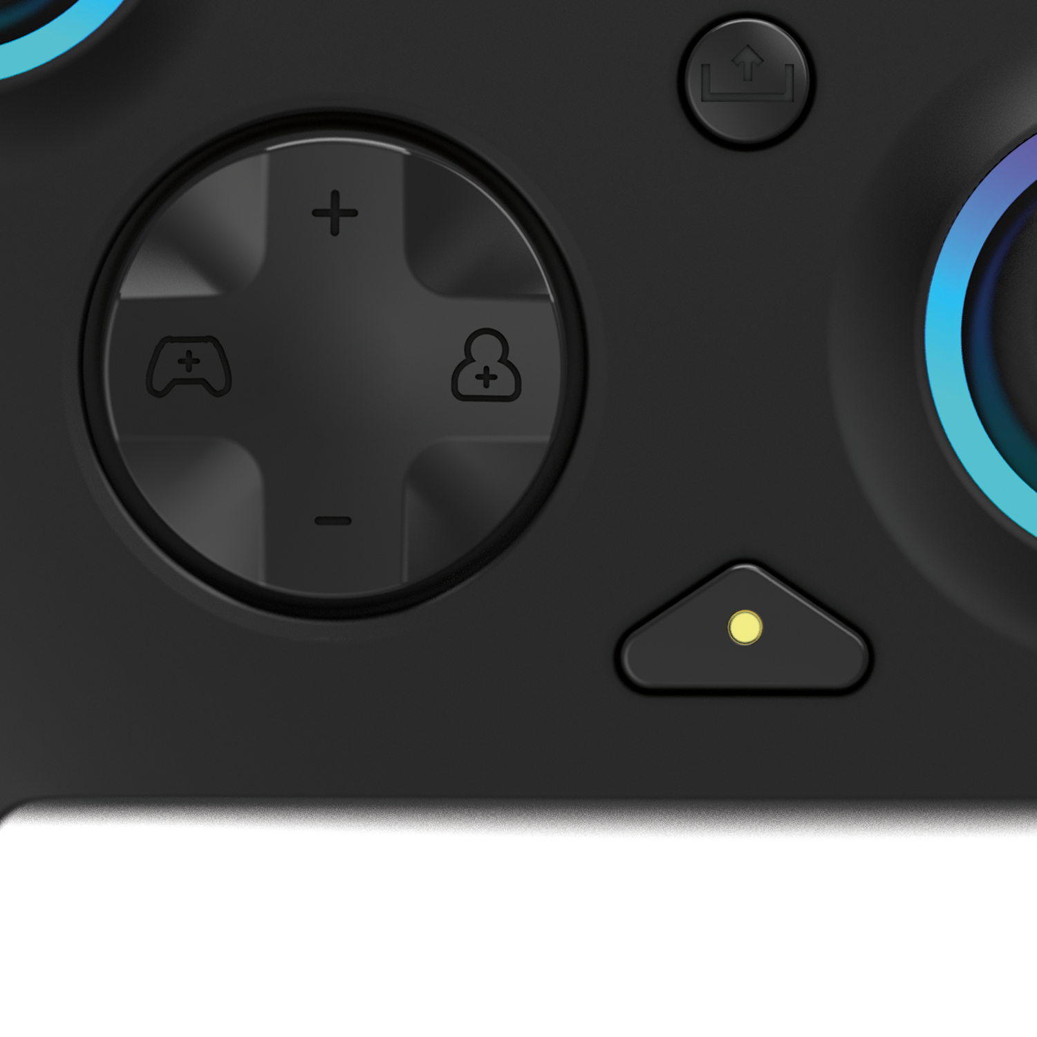 Nahaufnahme eines schwarzen Gamecontrollers, Tasten sichtbar.