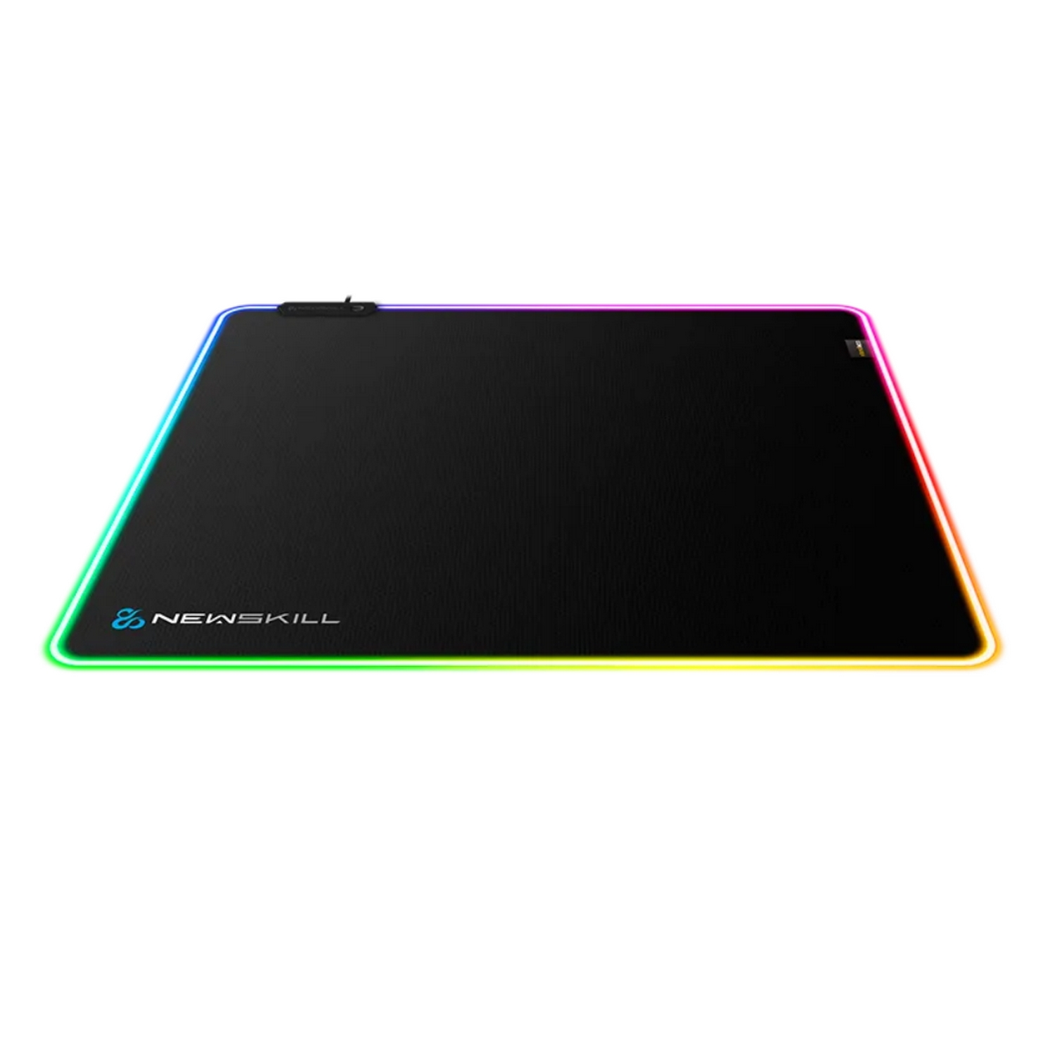 Alfombrilla de ratón gaming negra con iluminación RGB y logo 'NEWSKILL'.