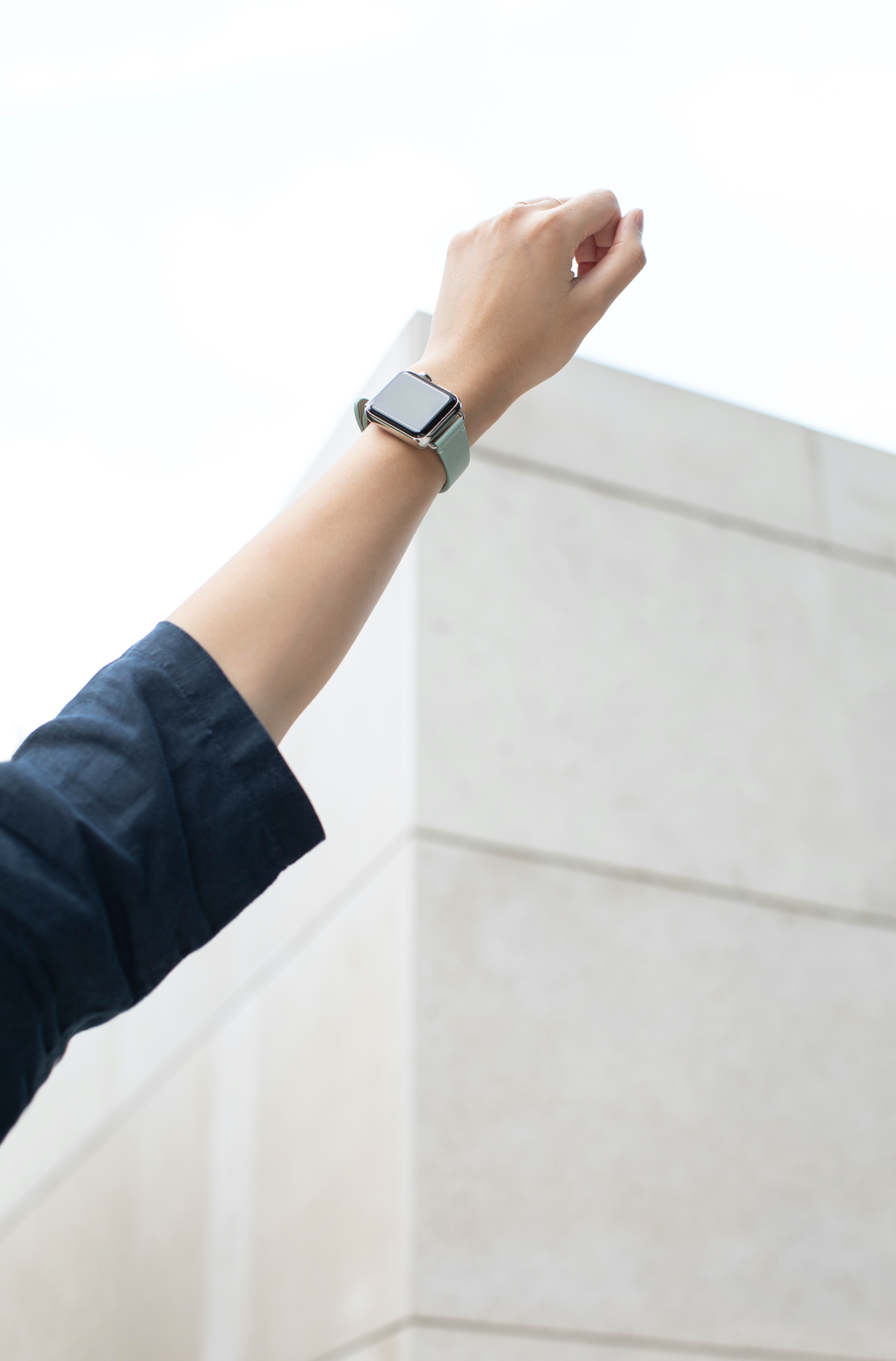 NATIVE UNION Classic Strap - Echtlederarmband (Olivegrün)