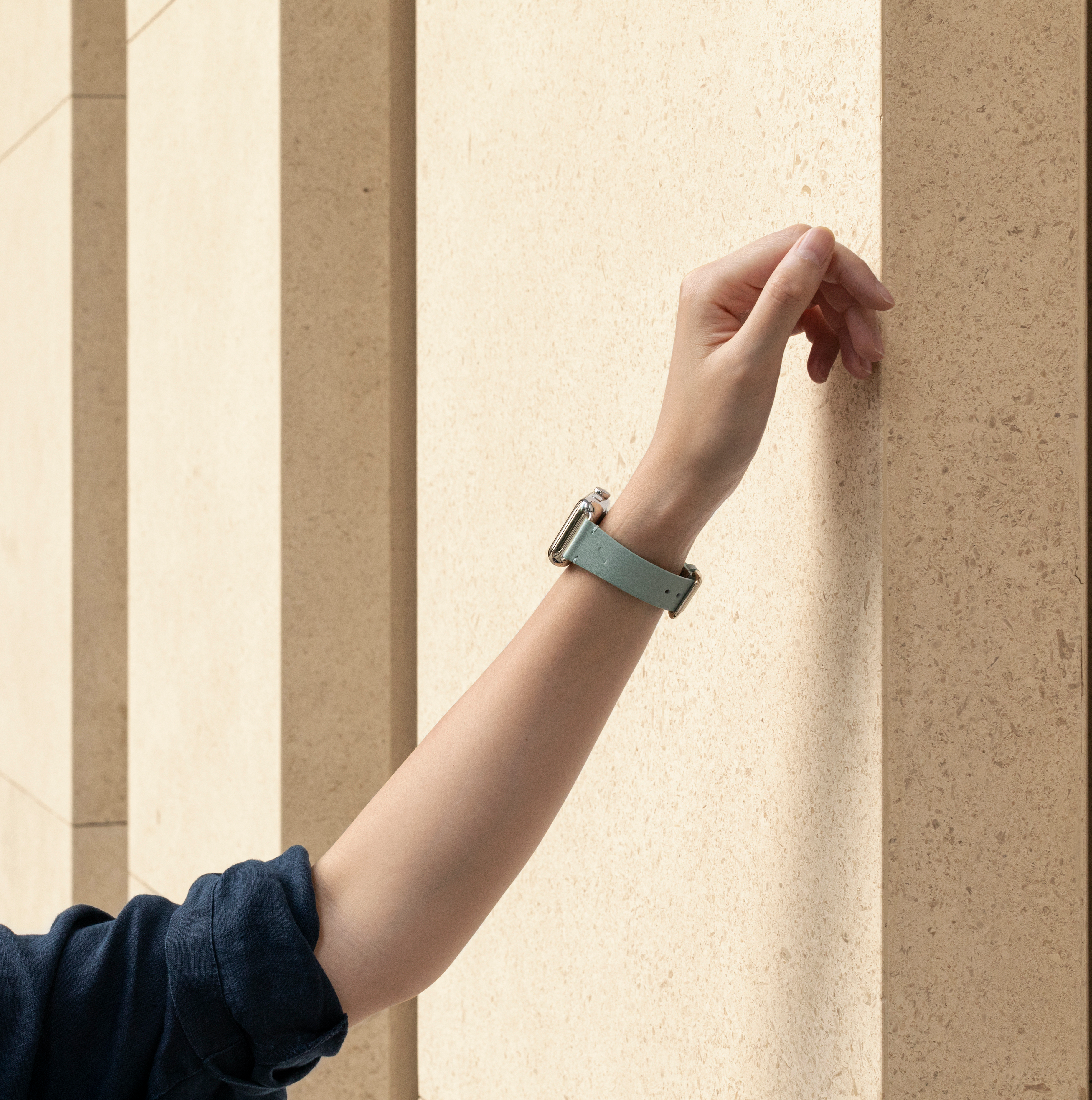 NATIVE UNION Classic Strap - Echtlederarmband (Olivegrün)