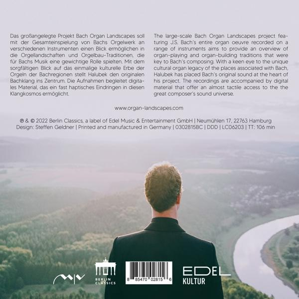 Rückseite des CD-Covers, Mann blickt auf Landschaft, Text links.