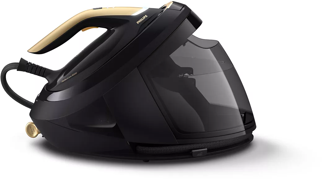 Ein schwarz-goldenes Philips Dampfbügeleisen mit Wassertank und gebogenem Griff.