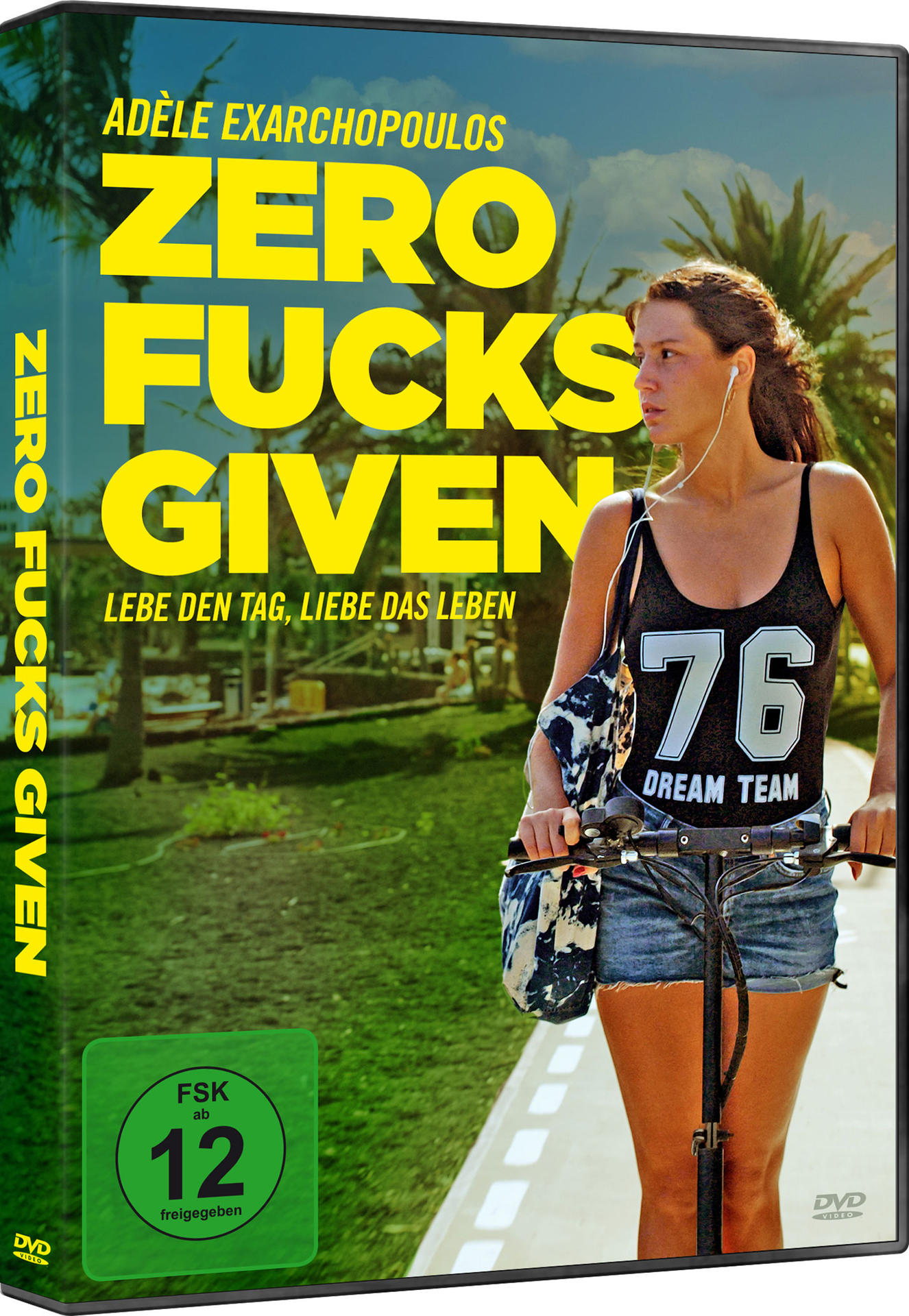 DVD-Cover mit einer Frau auf einem Roller, mit dem Filmtitel 'ZERO FUCKS GIVEN' und Bewertung.