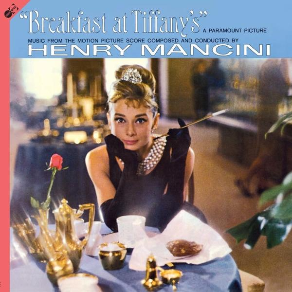 A 'Breakfast at Tiffany's' album borítója, Audrey Hepburnnel, címmel és stáblistával.