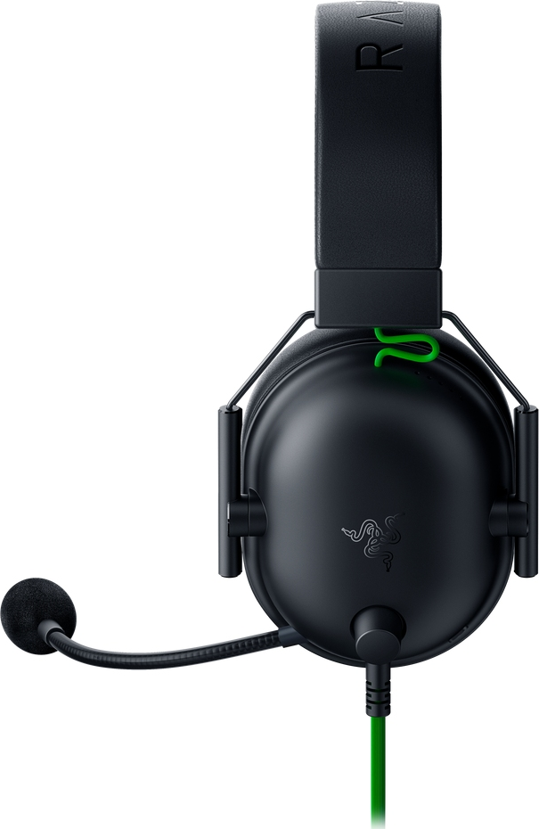 Casque Razer noir avec microphone, câble vert et le logo.