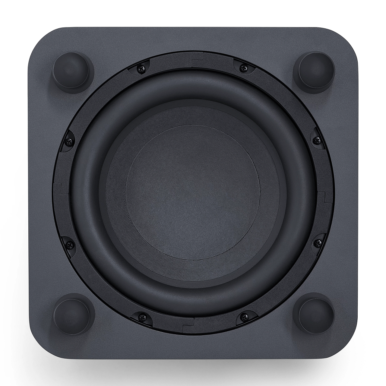 Draufsicht auf einen dunkelgrauen Subwoofer auf weißem Hintergrund.