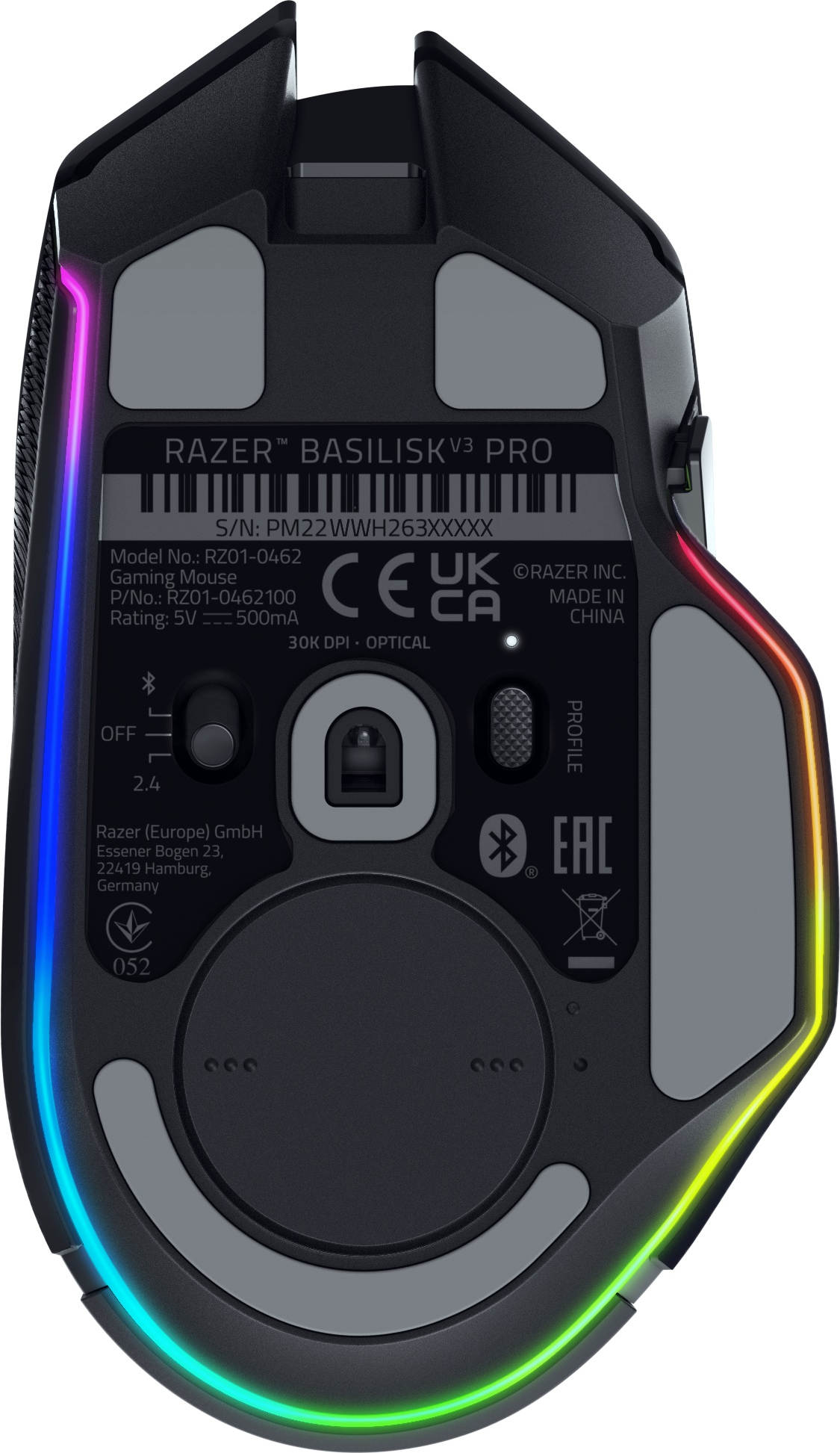 Unteransicht einer schwarzen Razer Basilisk V3 Pro Gaming-Maus. Hat eine mehrfarbige LED an den Rändern.