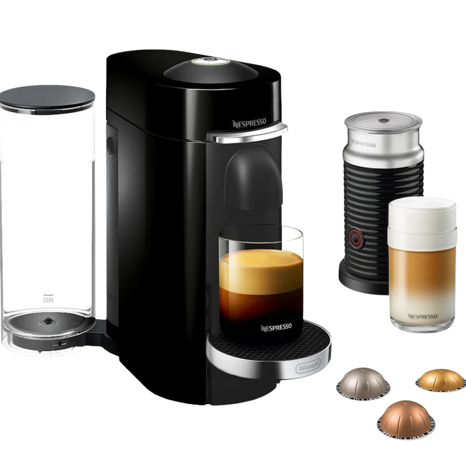 Una cafetera Nespresso negra con accesorios: espumador de leche, cápsulas y un vaso de café.