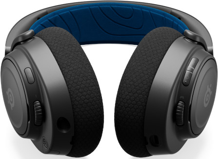 Casque noir avec rembourrage bleu sur le bandeau, vu d'en haut, sur fond blanc.