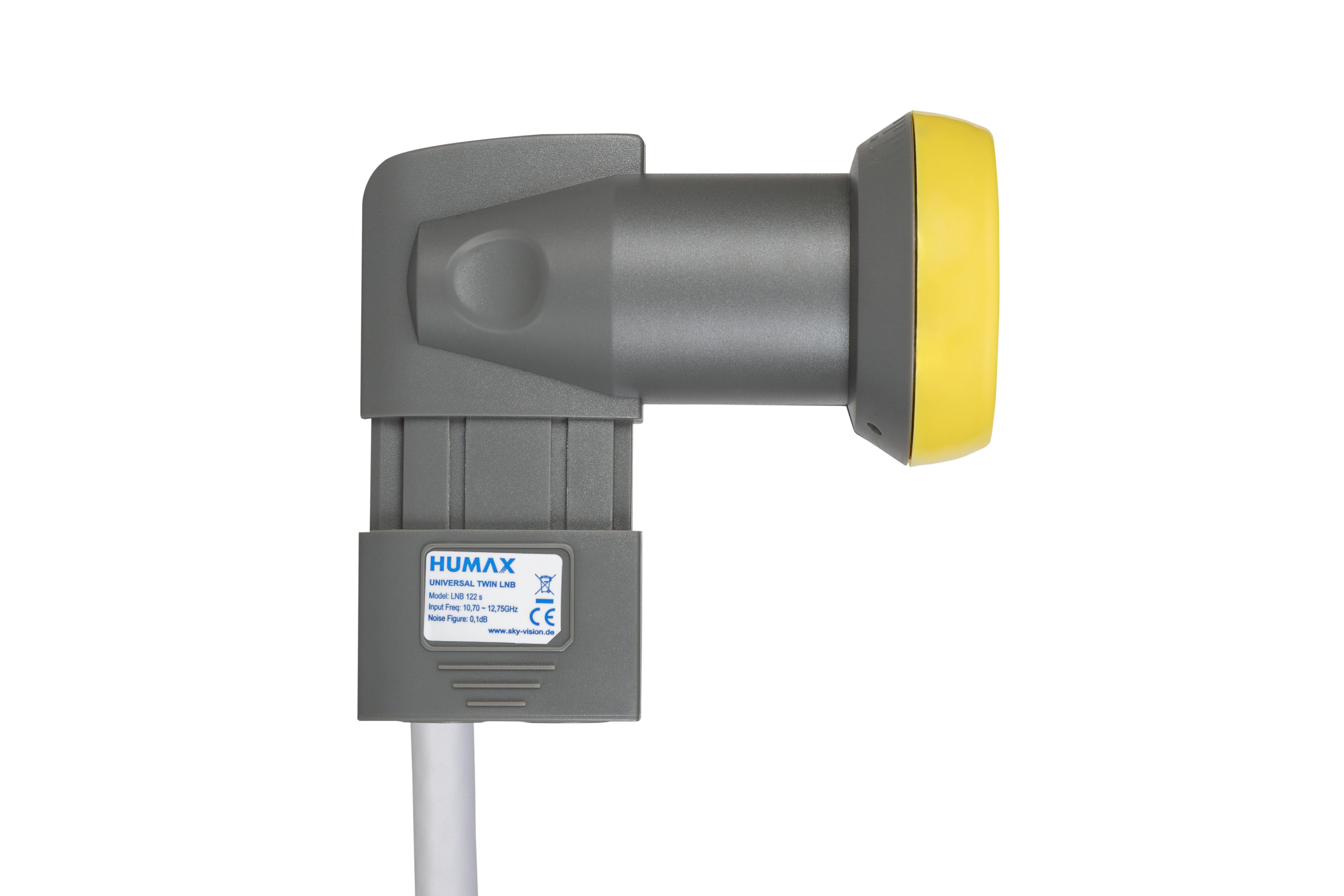 Humax Universal Twin LNB. Es hat einen grauen Körper und eine gelbe Vorderseite. Ein weißes Kabel erstreckt sich davon.