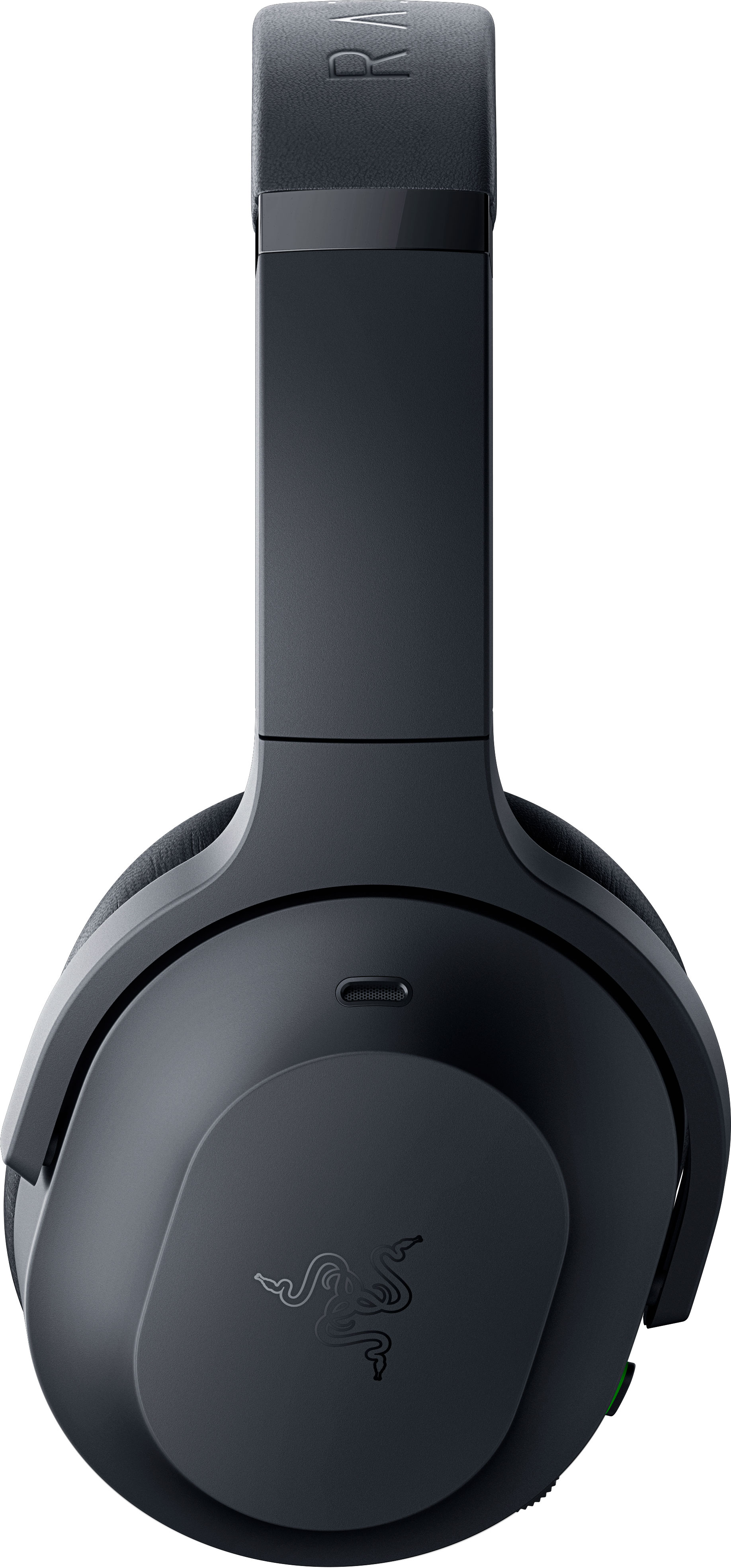 Siyah Razer kulaklık, önden görünüm. Sol kulaklıkta Razer logosu var.
