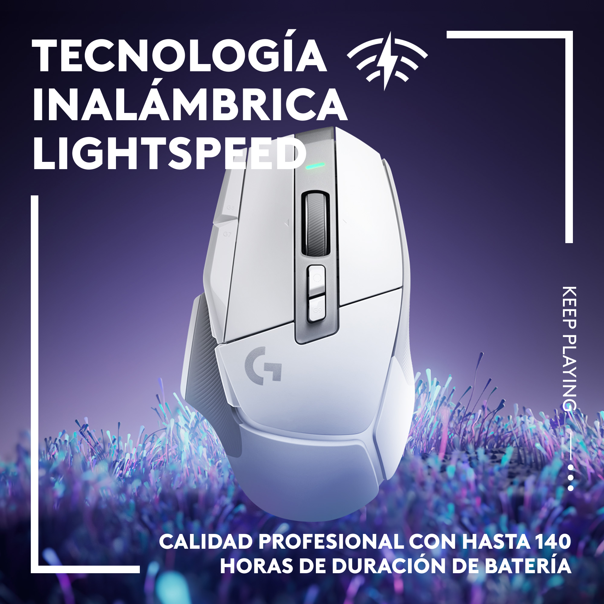 Ratón gaming inalámbrico, blanco con detalles negros y un logotipo.