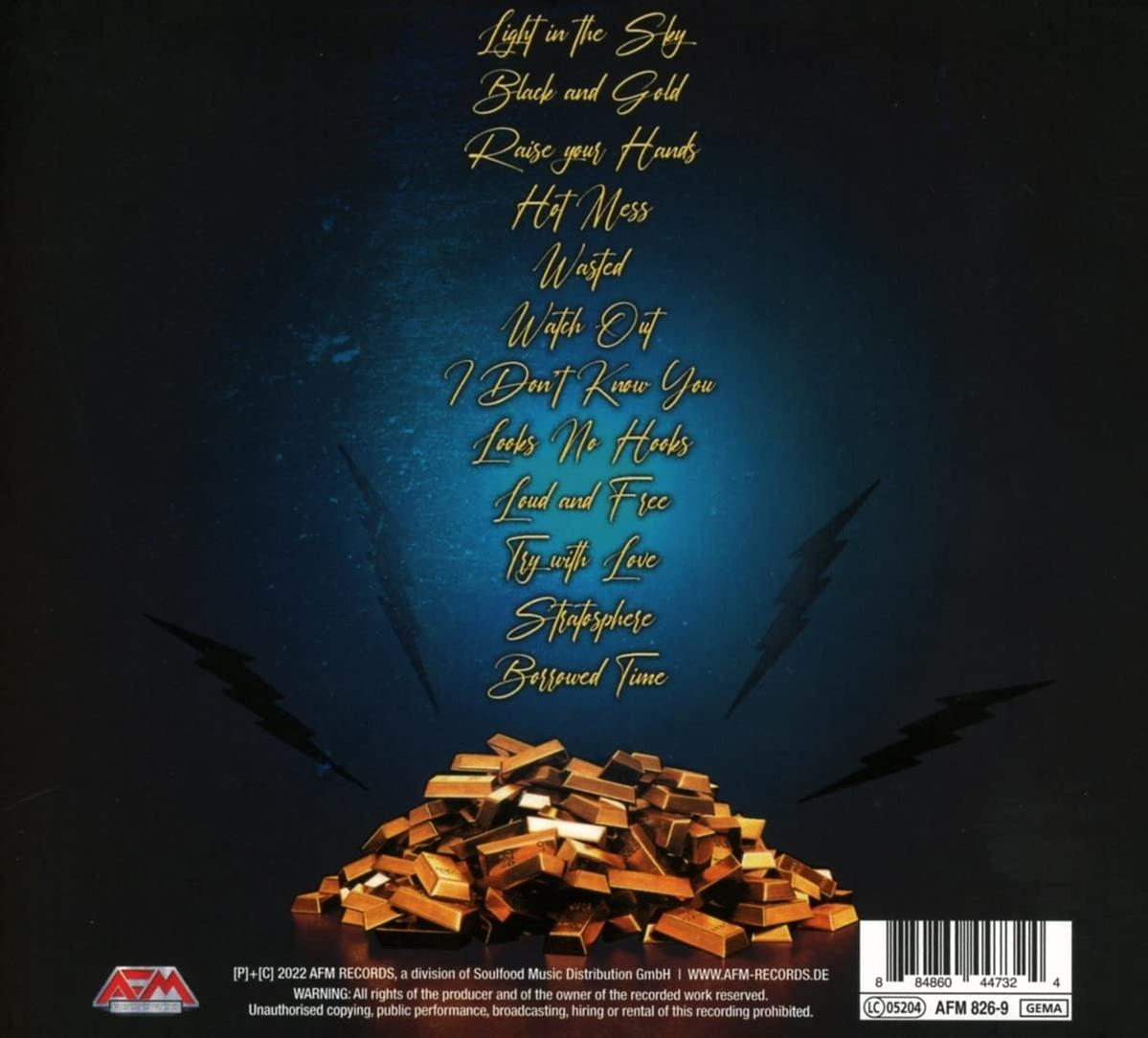 Albumcover mit Goldbarren und Blitzsymbolen auf dunkelblauem Hintergrund.