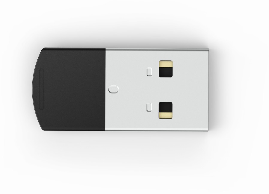 Fekete-ezüst USB meghajtó fehér háttéren. A teteje fekete, az alja ezüst.