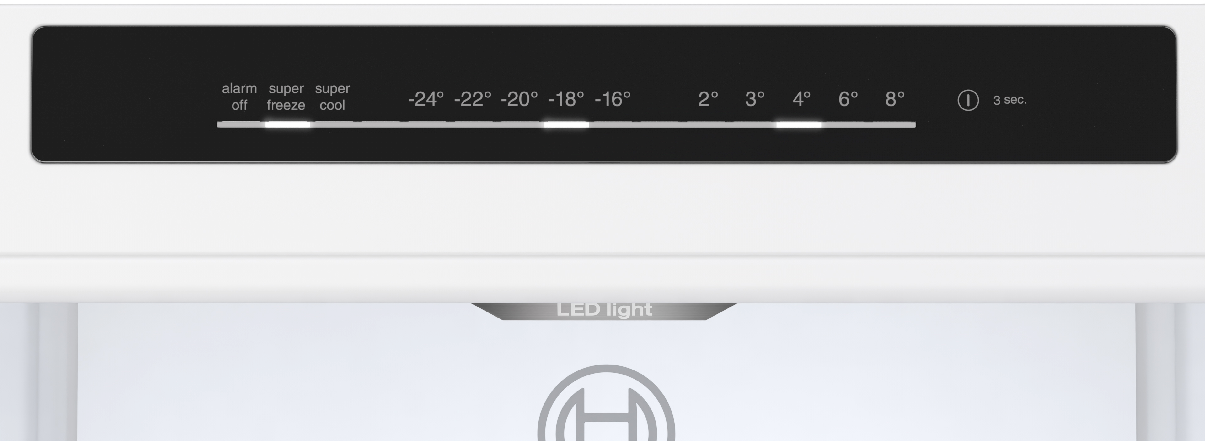 Nahaufnahme eines Kühlschrank-Bedienfelds mit Temperatureinstellungen und LED-Leuchten.