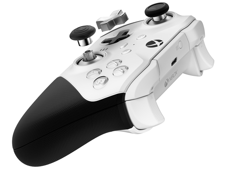Weißer Xbox-Controller mit schwarzen Akzenten und abgenommenen Komponenten.