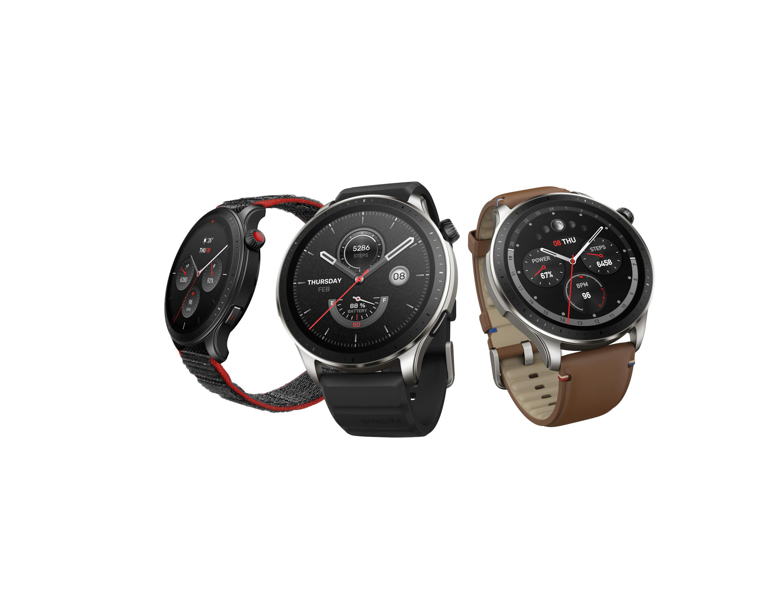 Drei Smartwatches, verschiedene Armbänder, schwarze und silberne Gehäuse.