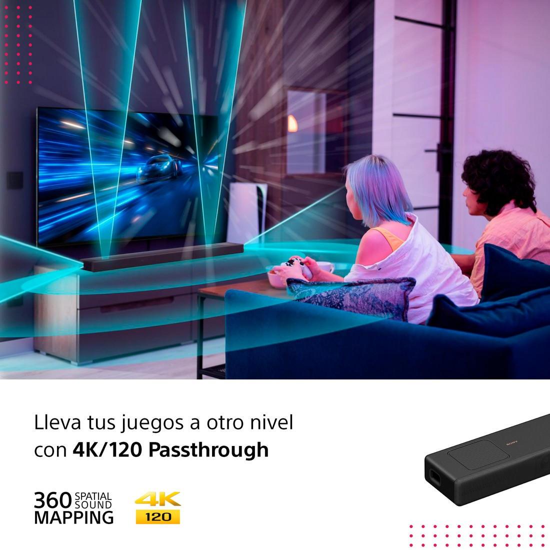 Dos personas jugando en TV, barra de sonido y consola.