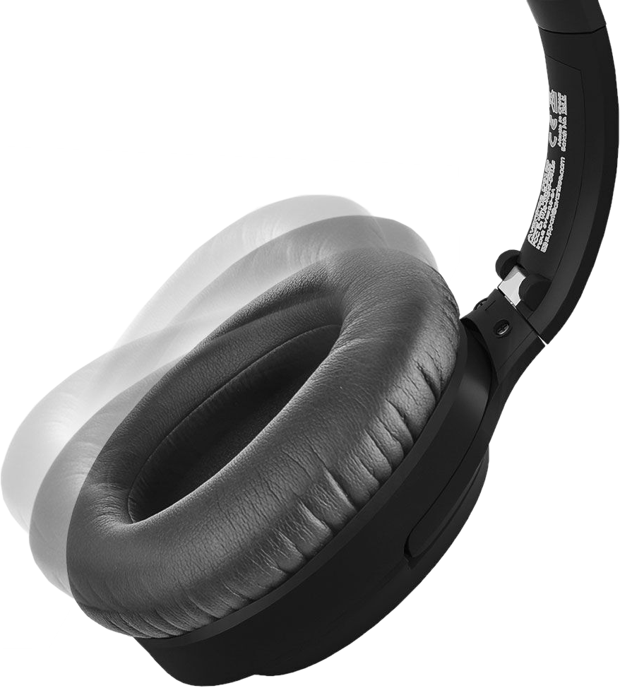 Cuffie nere su sfondo bianco. I padiglioni auricolari sono ovali e imbottiti.