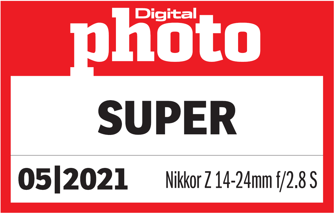 Couverture de magazine Digital Photo rouge et blanc avec texte et date: 05|2021.