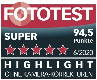 Une bannière rouge avec du texte blanc et des étoiles. Contient les mots : 'SUPER', 'HIGHLIGHT' et un score.