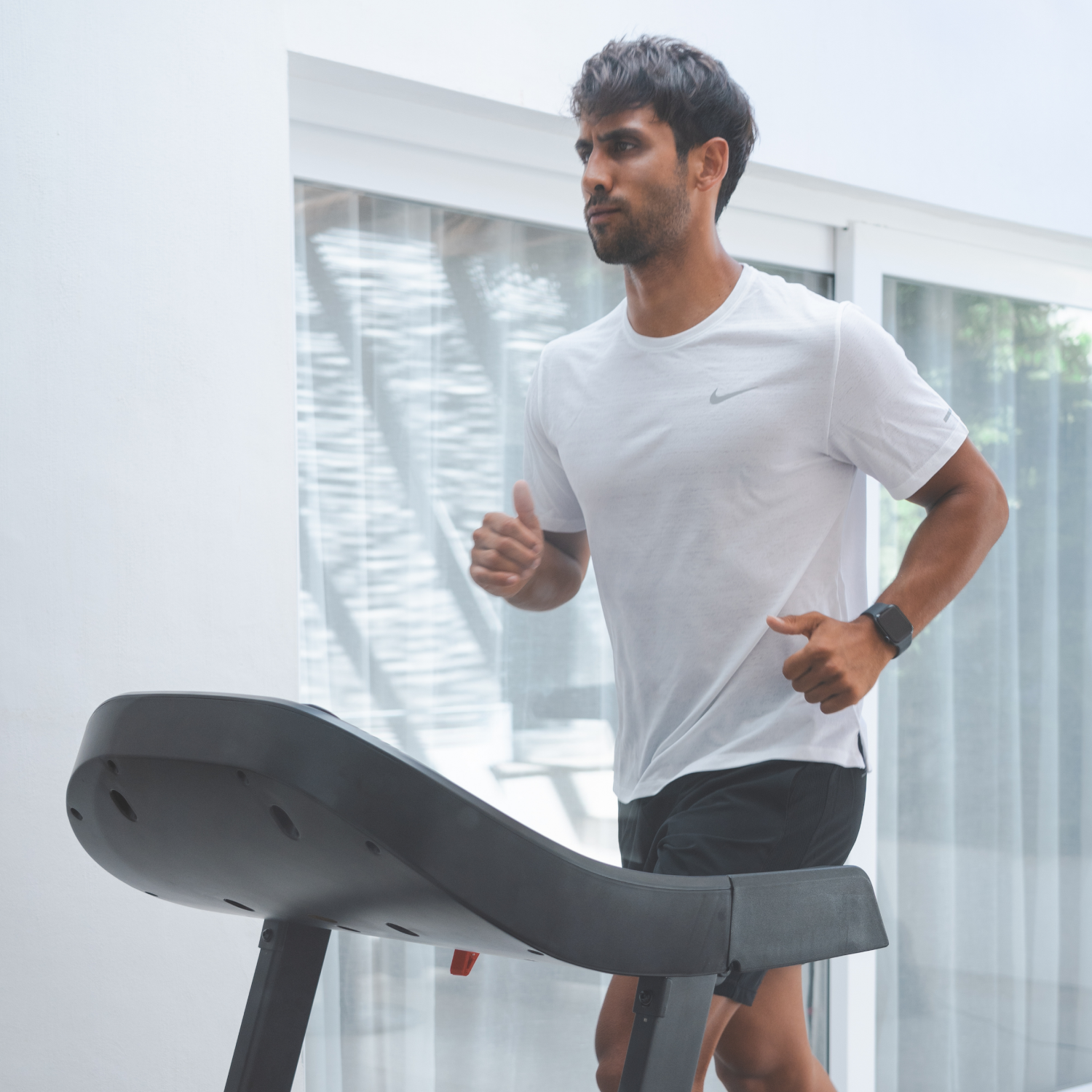 Cinta de correr - BodyTone DT16, 1865 W, Velocidad 16 Km/h, Potencia 2.5 CV, Peso Máx. 120 kg, Inclinación 15 Niveles, Negro