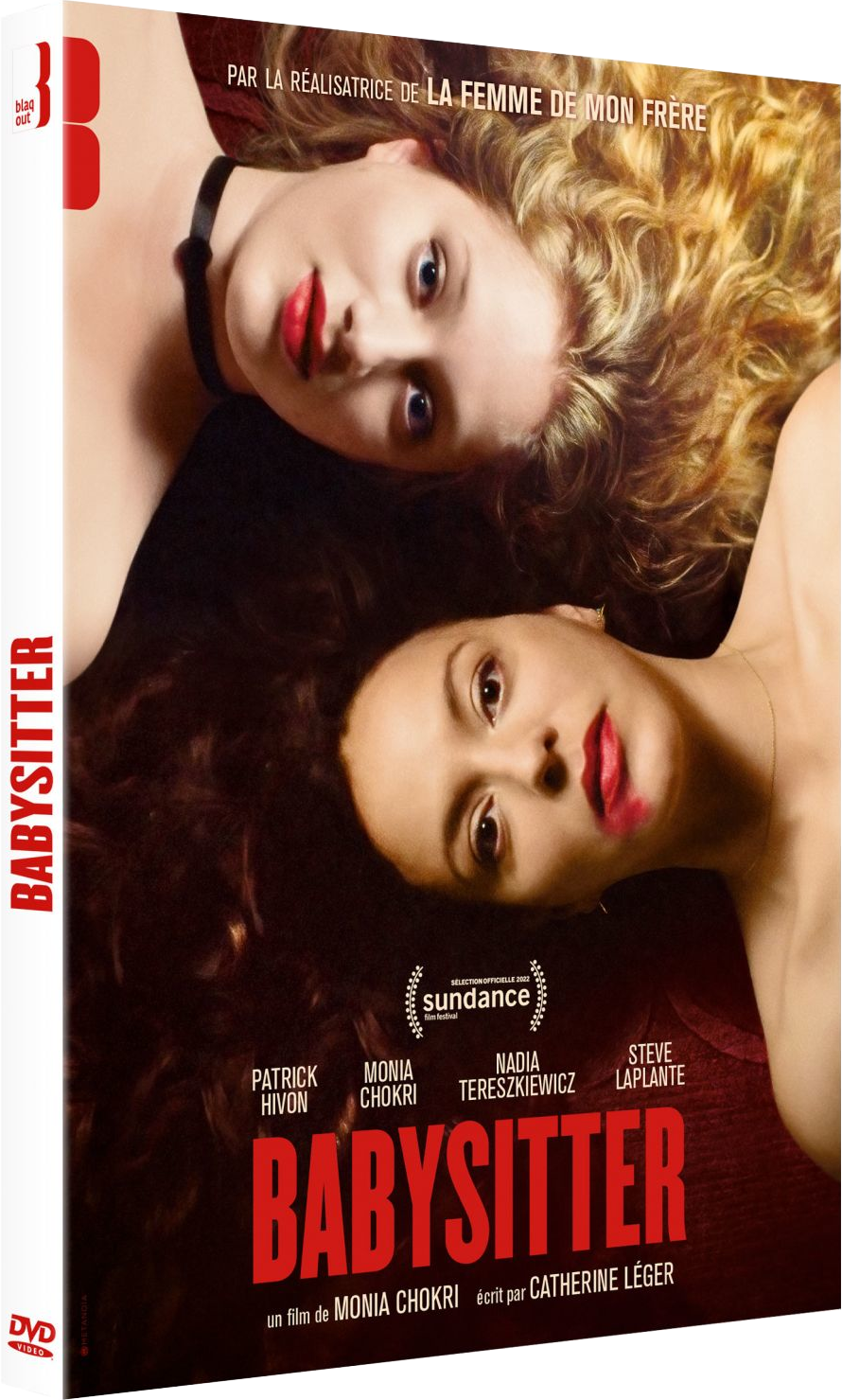 Couverture du film Babysitter. Deux femmes allongées, lèvres rouges, fond noir.