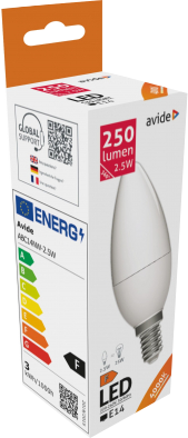 Fehér LED izzó egy dobozban, energiahatékonysági információkkal és márkajelzéssel.