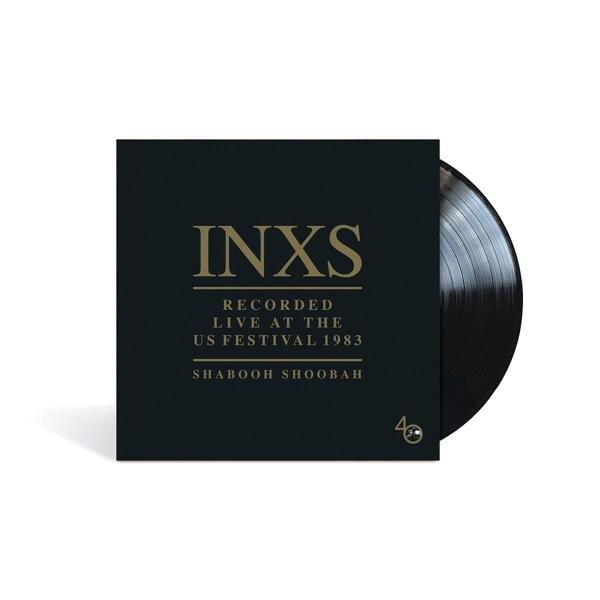 Az INXS 'Recorded Live at the US Festival 1983' című albumának borítója. Fekete fehér szöveggel.