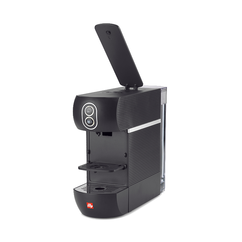 Schwarze Illy Kaffeemaschine mit geöffnetem Deckel.