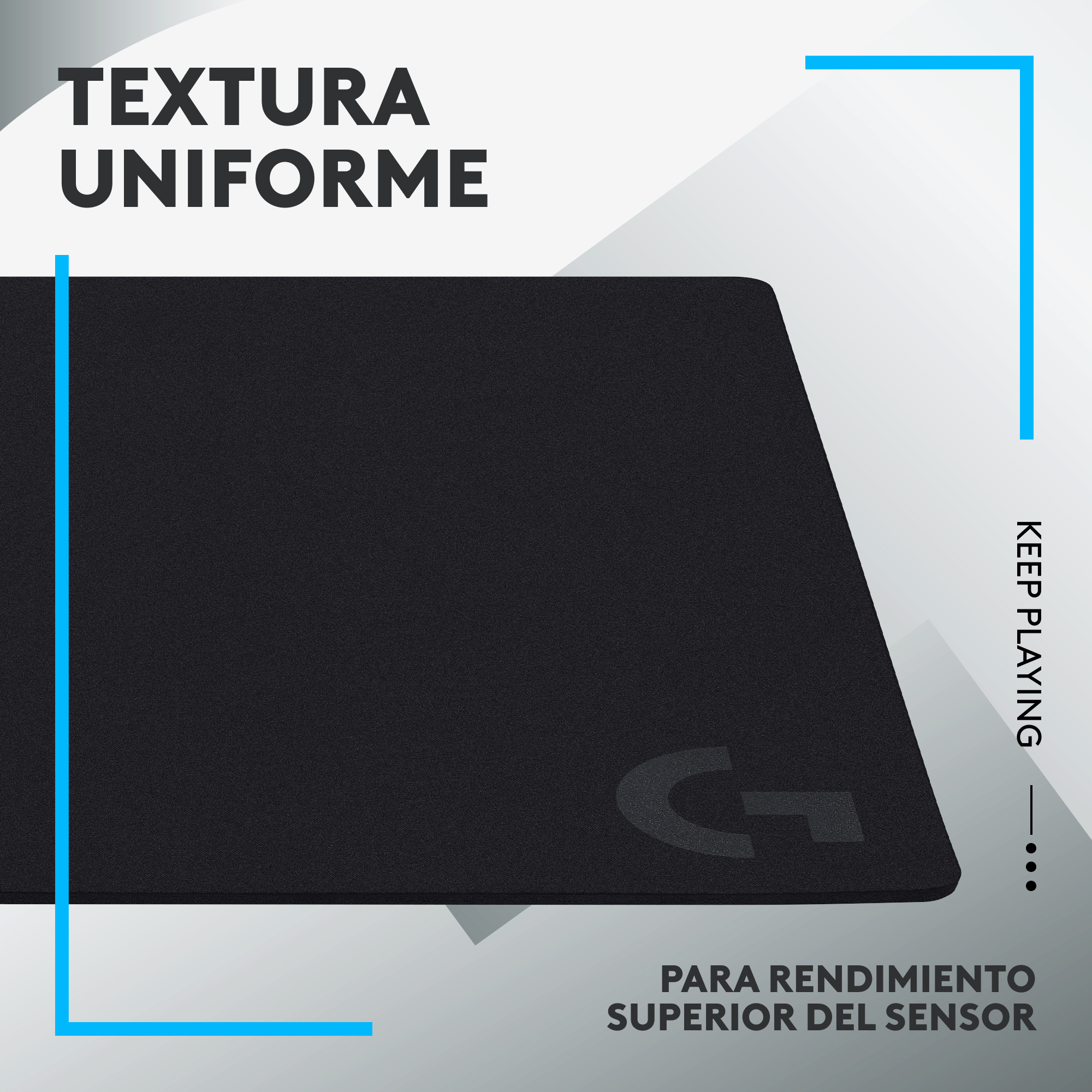 Una alfombrilla de ratón para juegos negra con una superficie texturizada y el logotipo de Logitech.