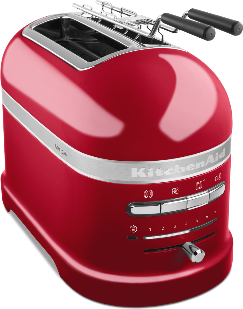 Un tostapane KitchenAid rosso con dettagli argentati, pulsanti e una leva, con sfondo bianco.