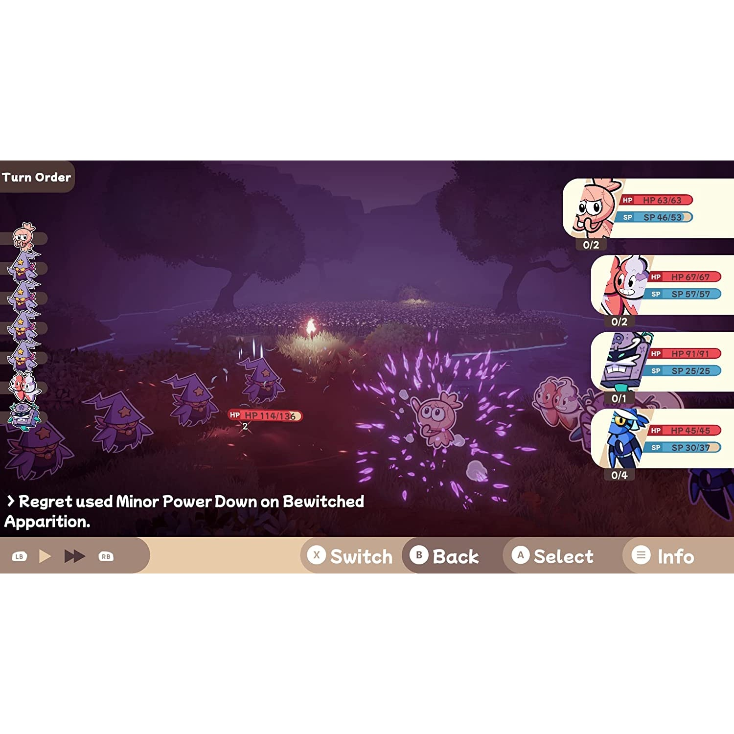 Una interfaz de juego muestra personajes en una batalla. Una criatura parecida a un dragón es atacada con energía morada.