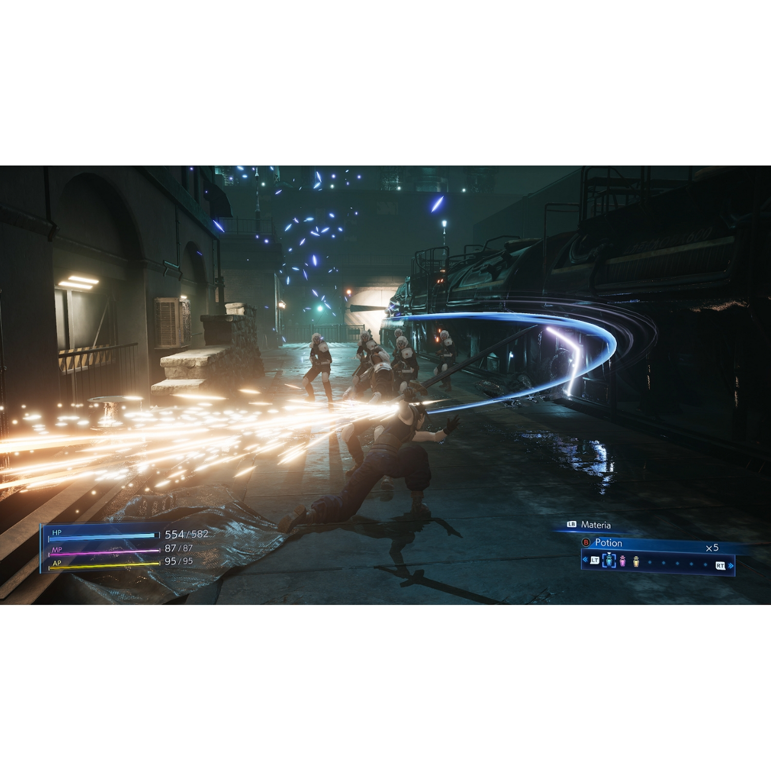 Una escena de videojuego con personajes luchando, mostrando la interfaz del juego.