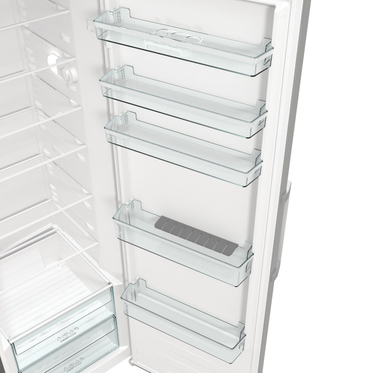 Ein offener Kühlschrank mit Glasböden und Schubladen, der die Innenorganisation zeigt.