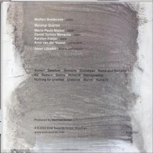 CD borító szöveggel, névlistával és szürkeárnyalatos képpel.