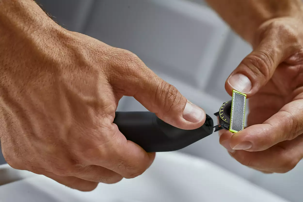 PHILIPS OneBlade Pro 360 QP6541/15 Hibrid borotva