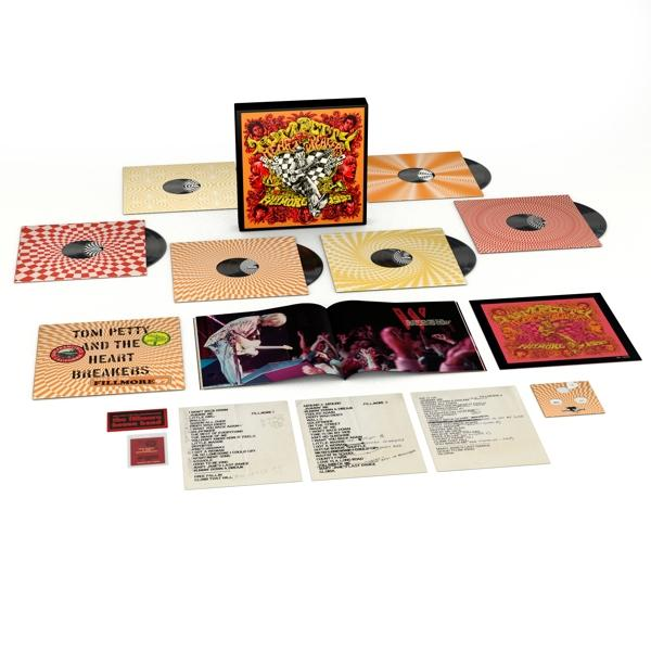 Coffret d'albums de Tom Petty and the Heartbreakers. Plusieurs pochettes et encarts sont affichés.